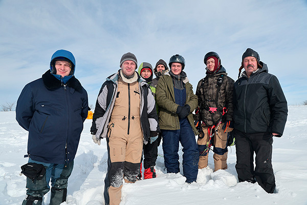 Не все поместились на первую картинку. Дополняем довольными лицами на старте.